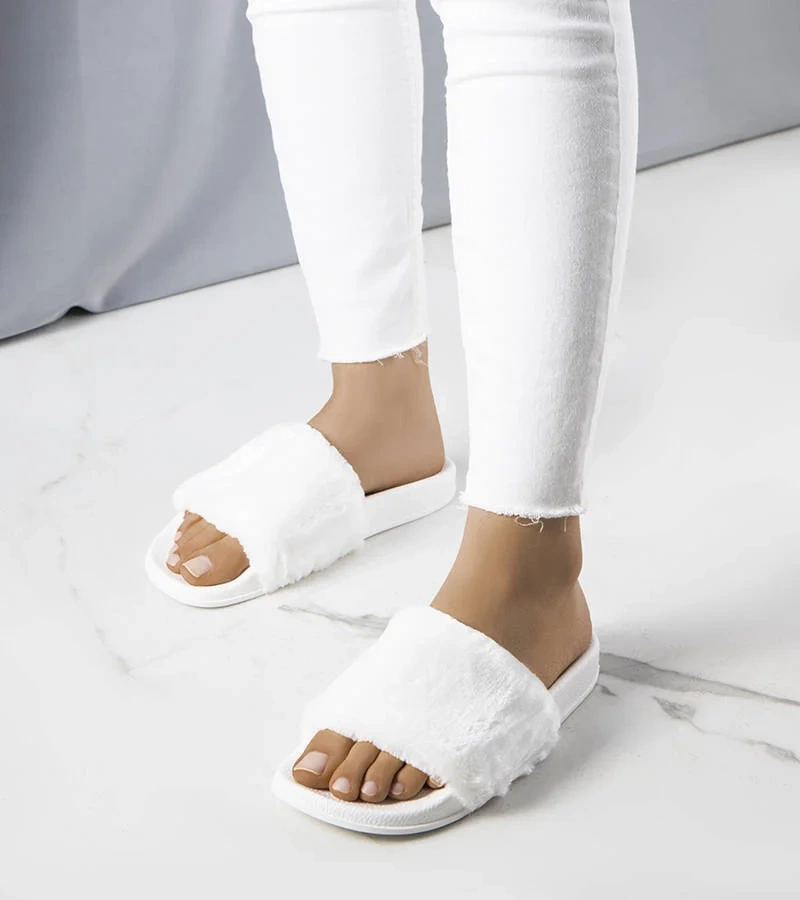 Biele žabky s kožušinou Ivory