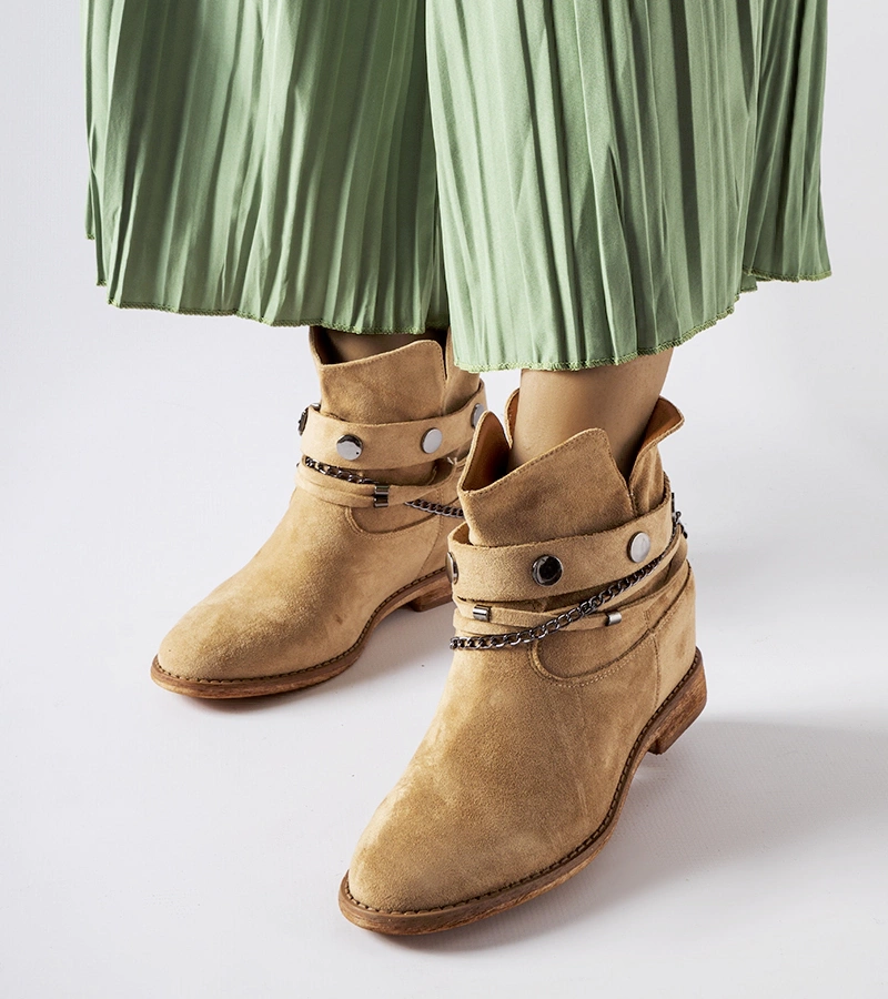 Béžové zateplené topánky Rinehart na podpätkoch