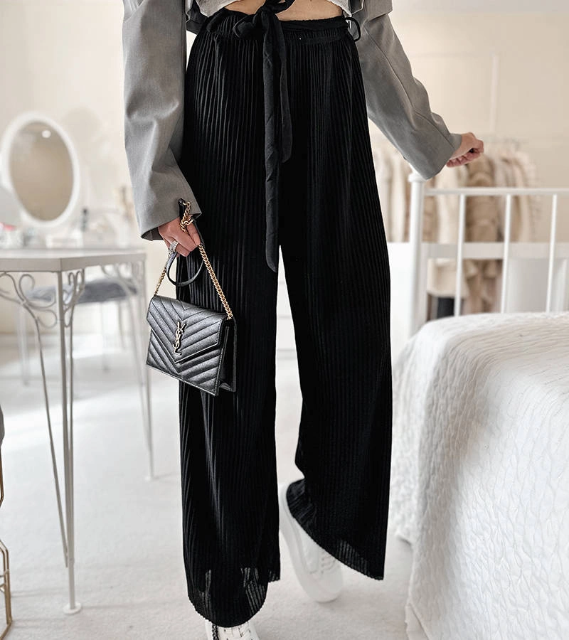 Čierne plisované nohavice Claudette