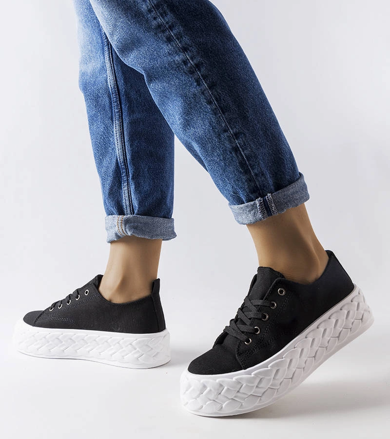 Čierne tenisky s masívnou platformou Falerina