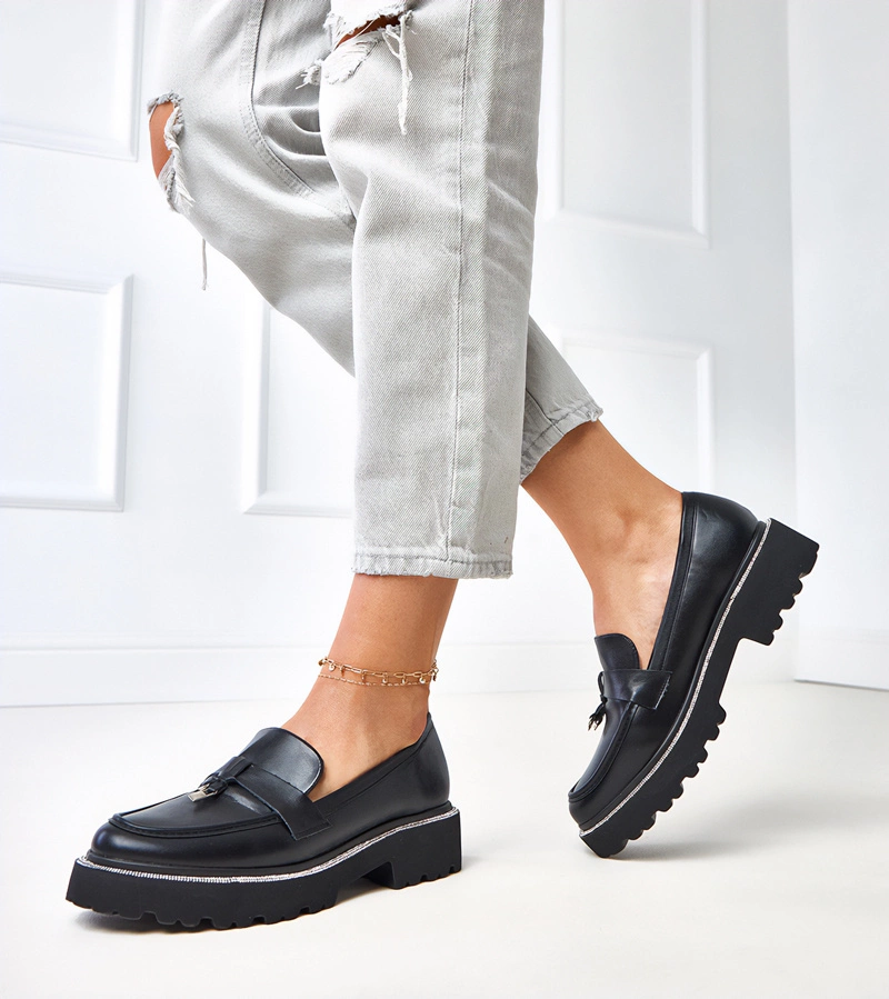 Čierne mokasíny s ozdobou a zirkónmi Katrena