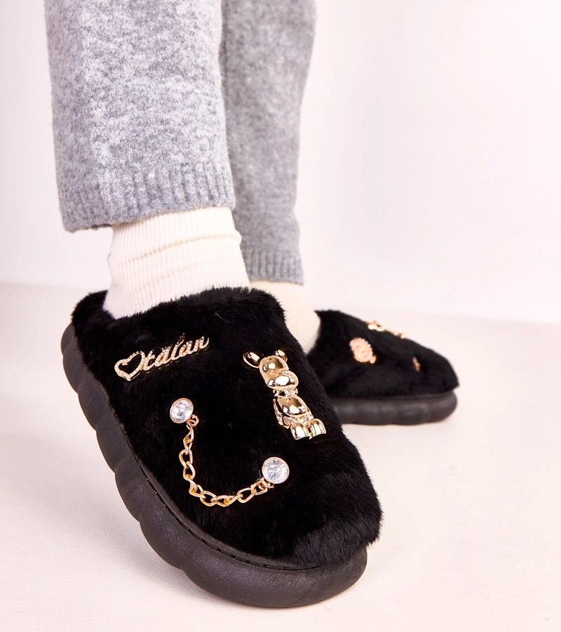 Čierne papuče s ozdobami Tracy