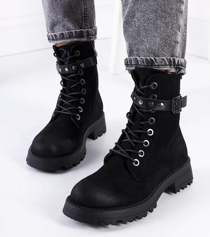 Čierni traperi Narnclaedra