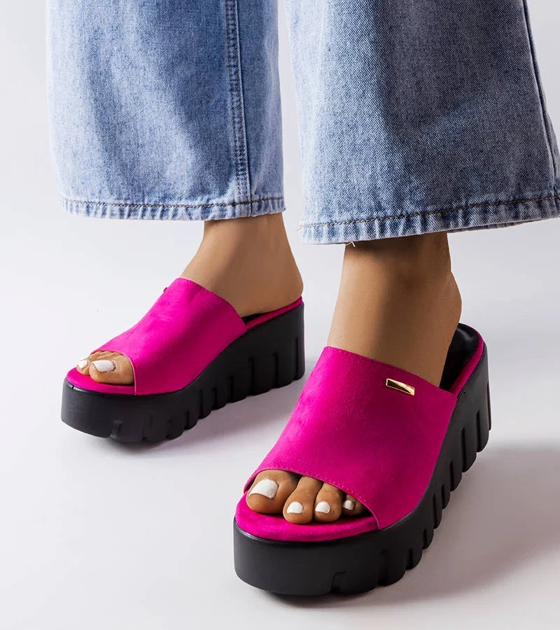 Ružové pevné žabky s podpätkami od Agnes