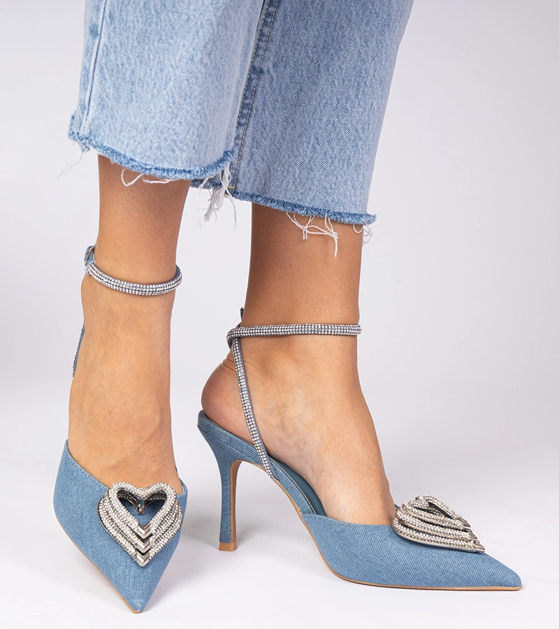 Modré lodičky s otvorenou pätou zdobené kamienkami Isoda