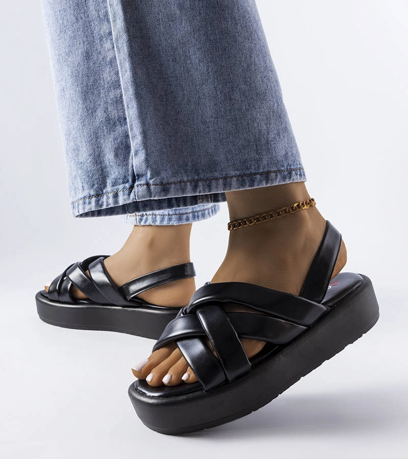 Čierne sandále na platforme Horseshoe