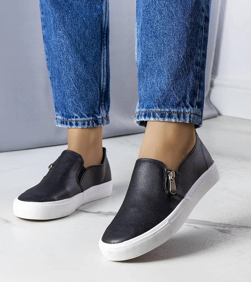 Čierne tenisky z ekokože Denain