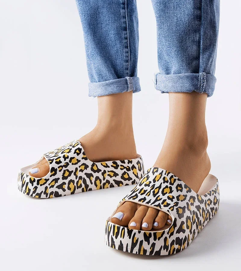 Galena biele leopardie šľapky na platforme SD8292-1 WHITE/YELLOW