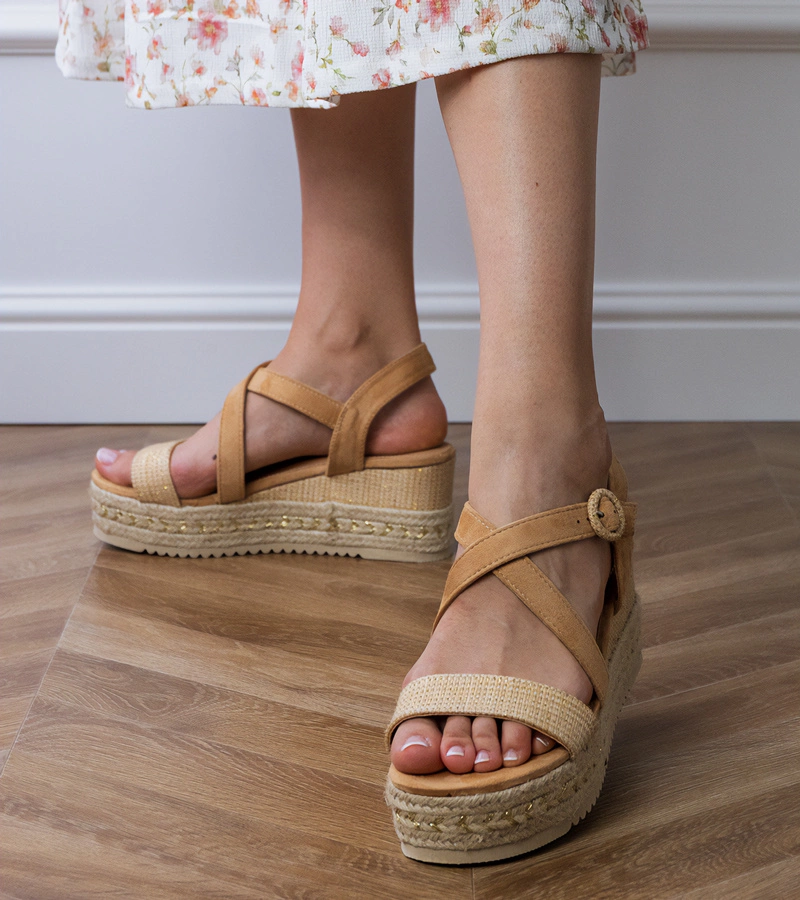 Béžové sandále espadrilky na klinovom podpätku Sywiera
