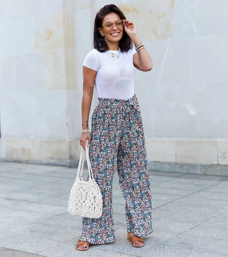 Čierne dámske široké plisované nohavice Saliha