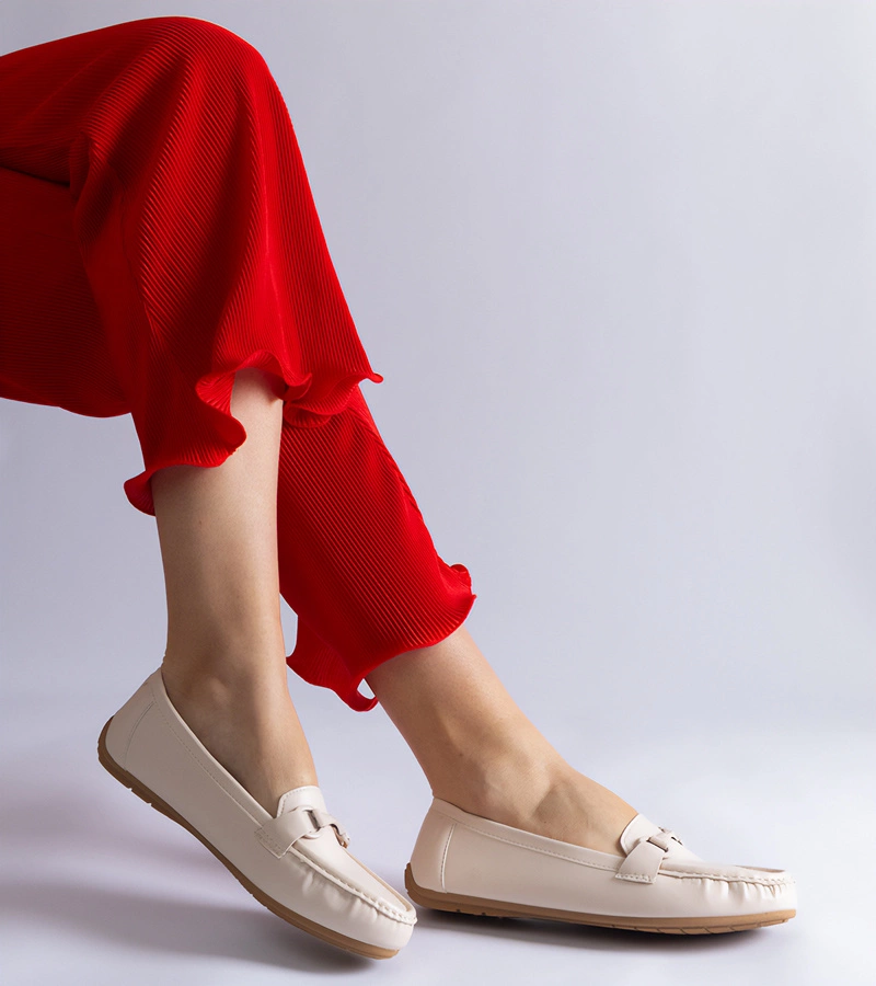 Béžové klasické mokasíny z eko kože Pelayo