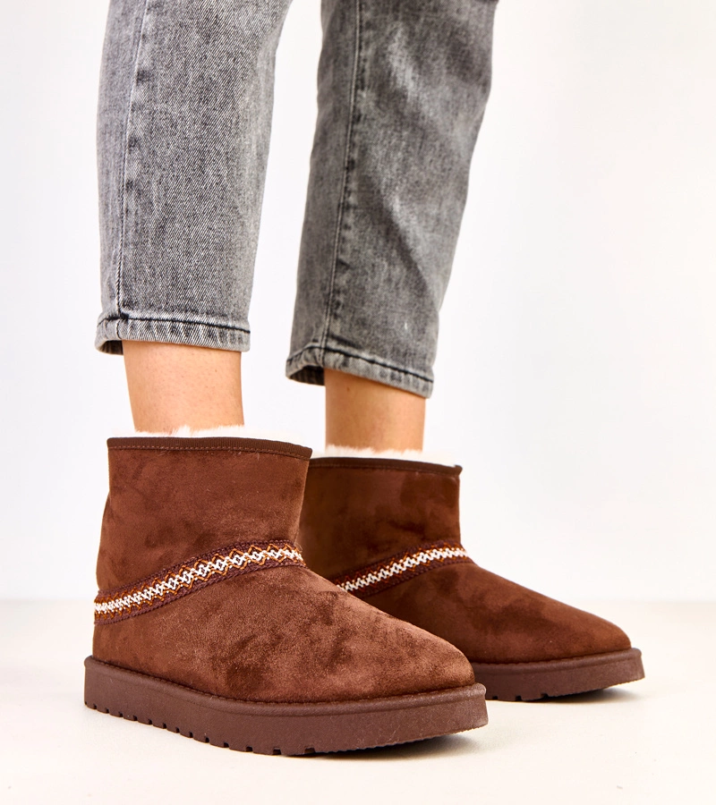 Hnedé nízke snehule z ekosemišu Karolla