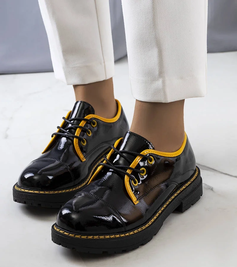 Čierno-žlté lakované poltopánky Kuzem