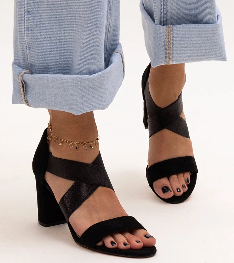 Čierne sandále na podpätku s koženou vložkou Sewim