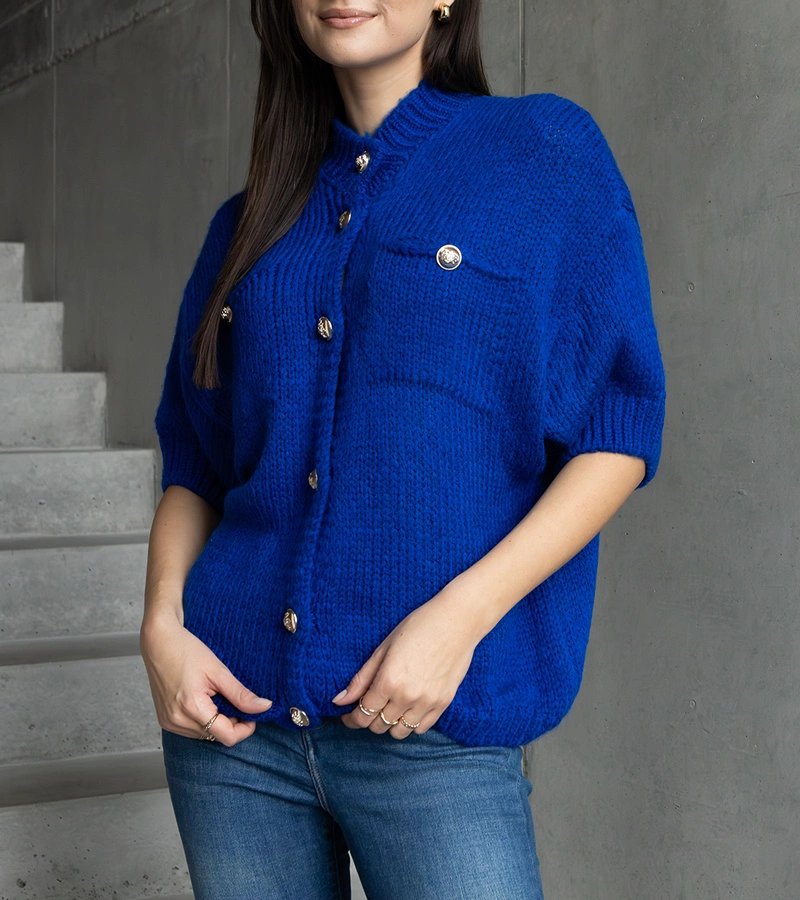 Dámsky modrý sveter s krátkym rukávom ozdobné gombíky Shela