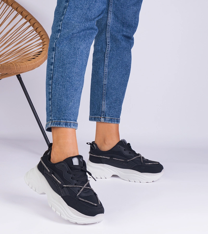 Čierne dámske tenisky zdobené šnúrkou s kryštálikmi Masala