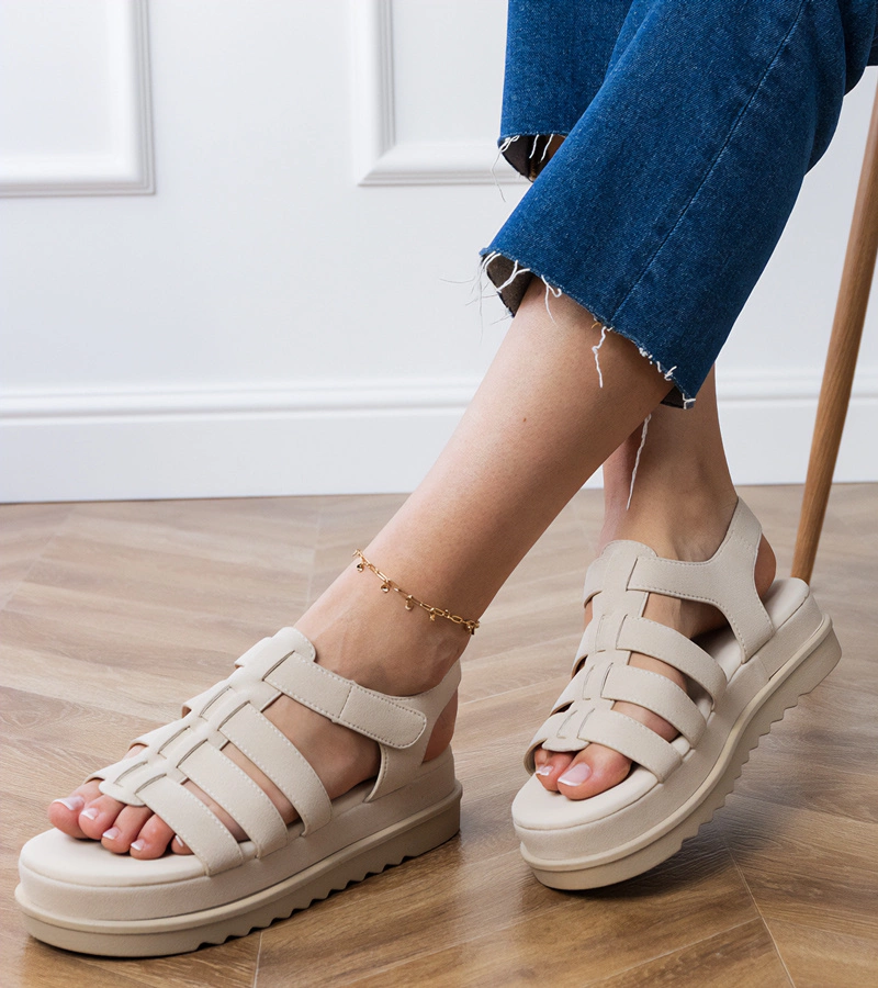 Béžové sandále gladiátorky na platforme Hartos