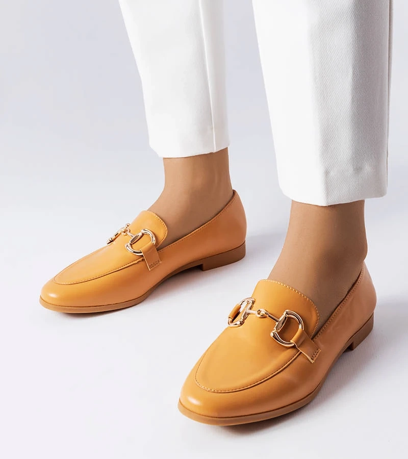 Jomphe hnedé mokasíny na plochom podpätku