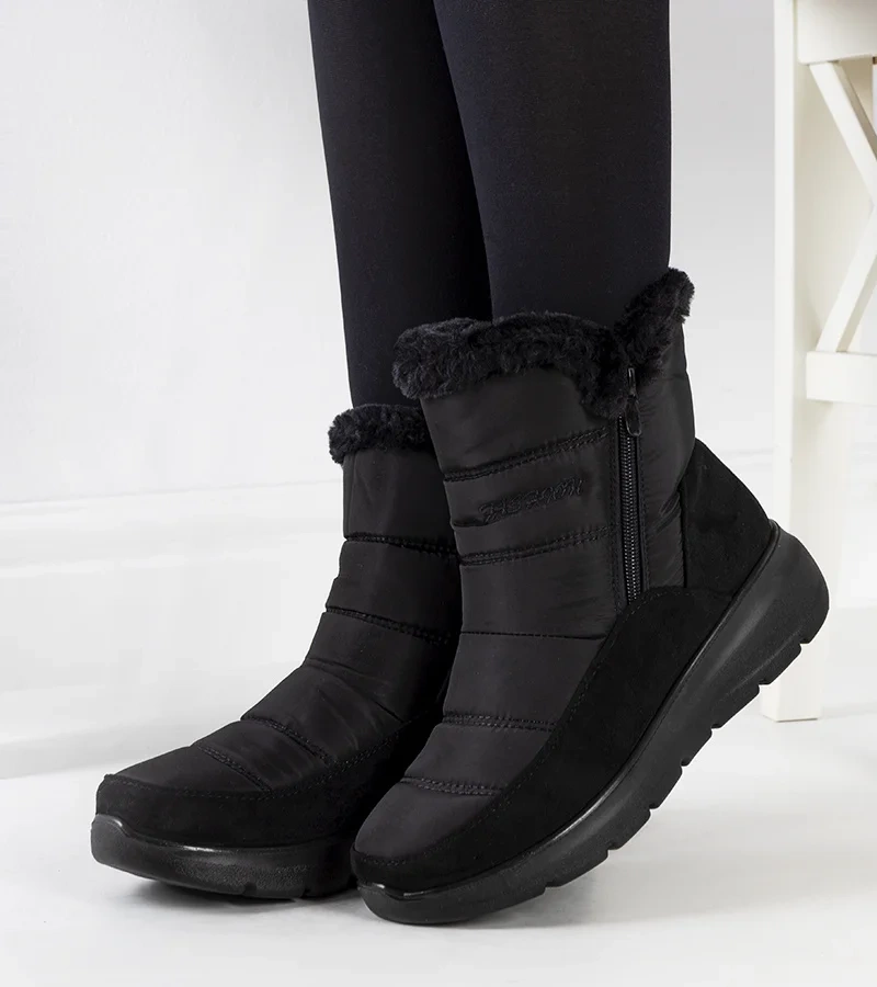 Čierne prešívané snehové topánky od Azmarin