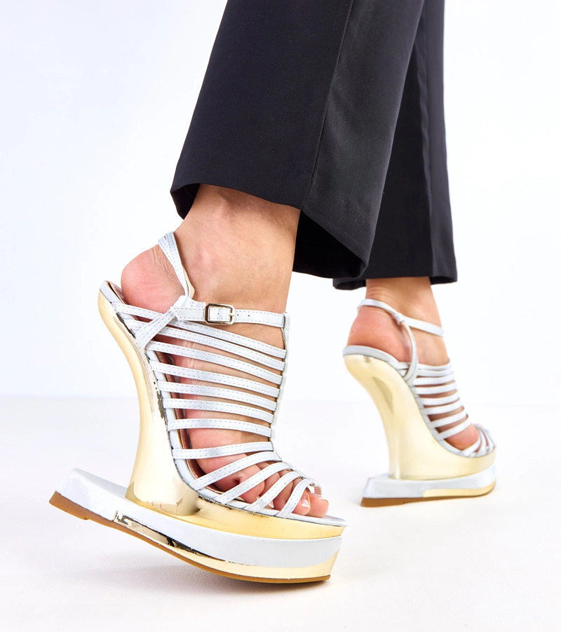 Šedé sandále na futuristickom opätku Elizer