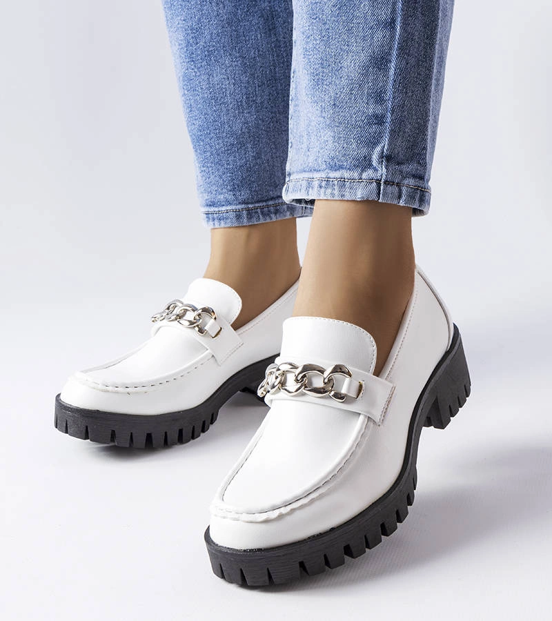 Biele mokasíny na podrážke z traktora Faiz