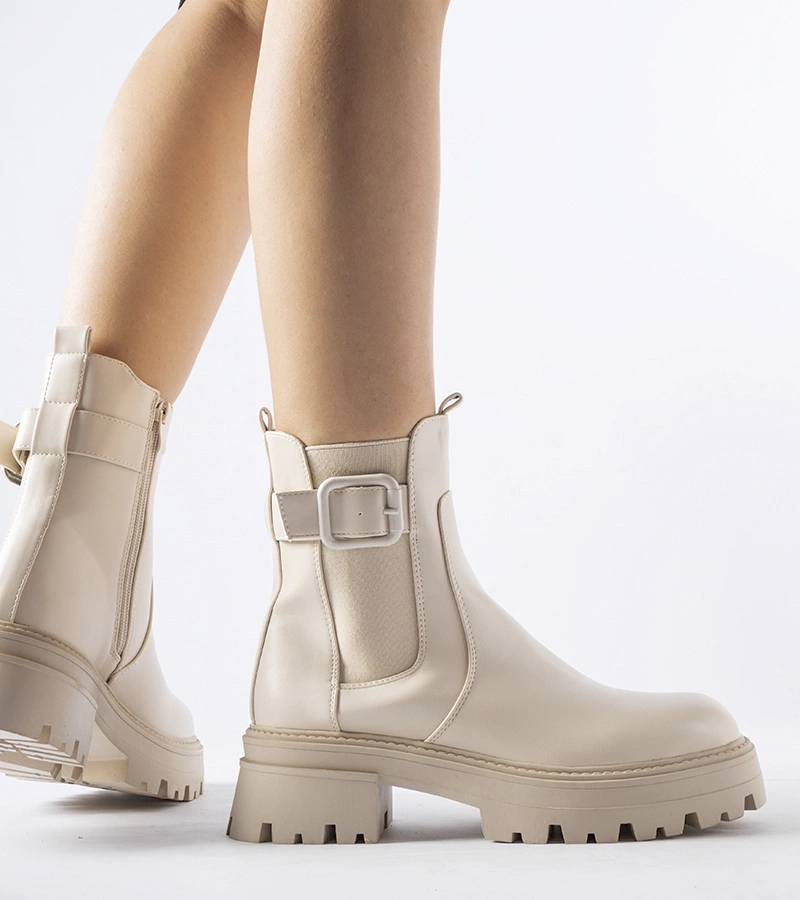 Beige zateplené členkové topánky s prackou Casola