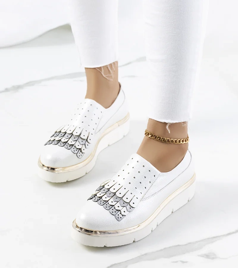 Srebrne półbuty wsuwane z ćwiekami GF-FD9