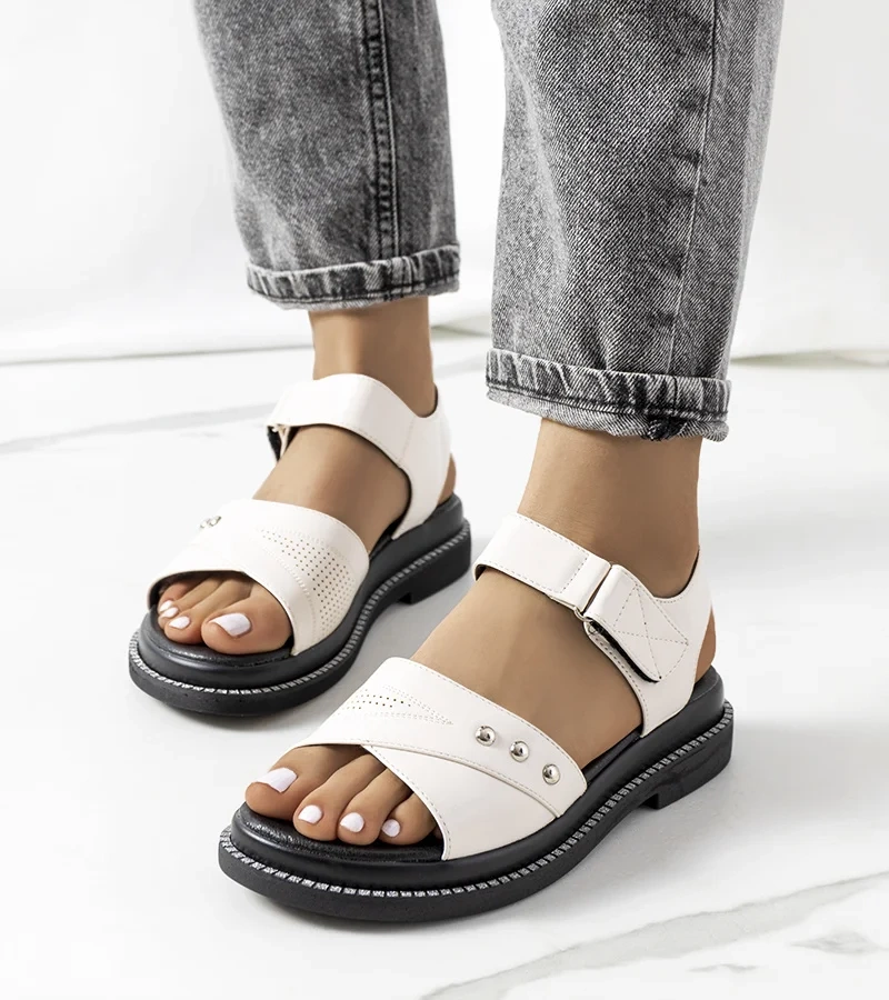 Biele sandále Smidla