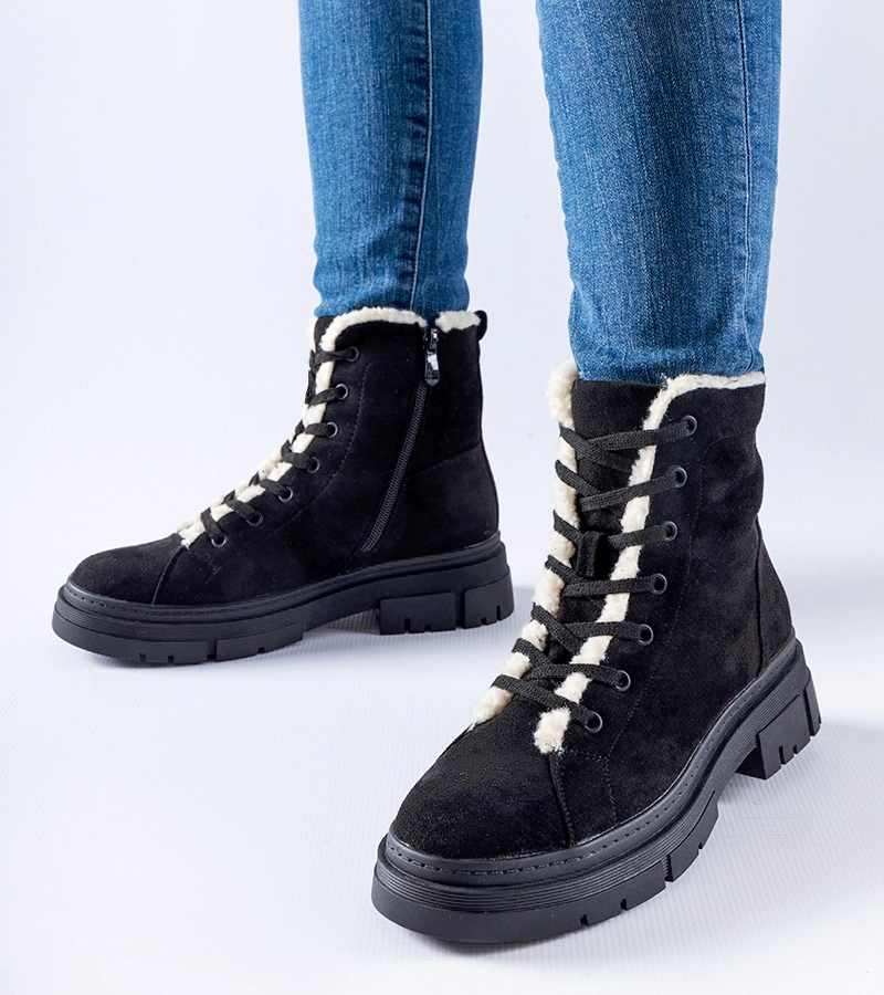 Čierne zateplené členkové topánky z ekologického semišu Chamblee