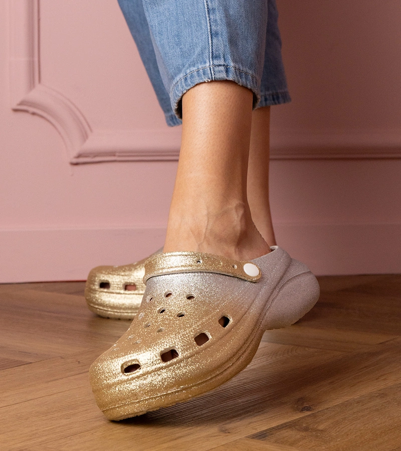 Zlato-strieborné zabudované šľapky na platforme Kameris