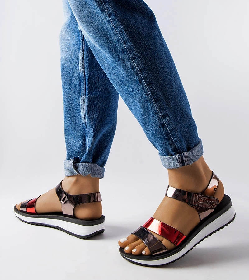 Dámske lakované sandále Mila