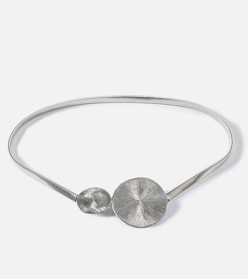 Strieborný pás zdobený sponou Uriela