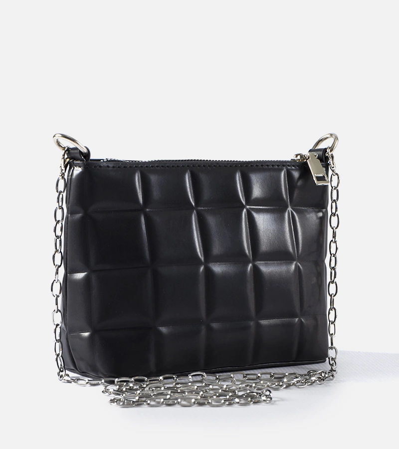 Čierna prešívaná kabelka s reťazcom Laas