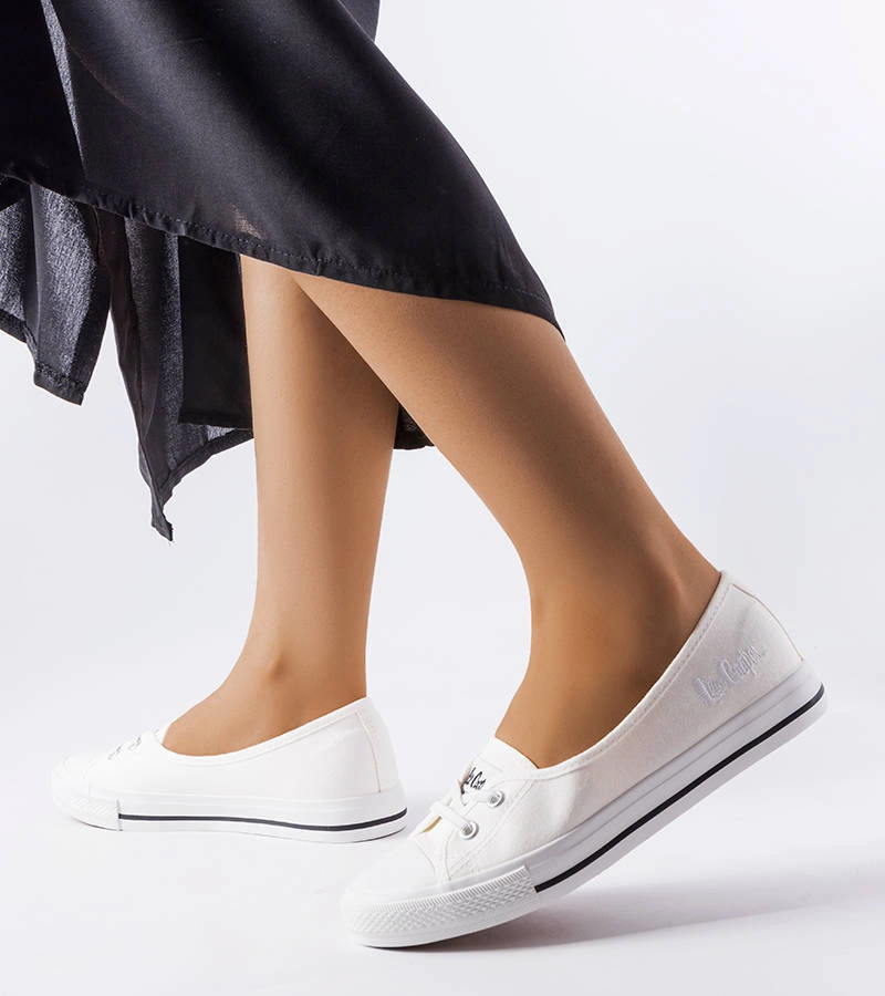 Biele tenisky Lee Cooper LCW-23-44-1791L