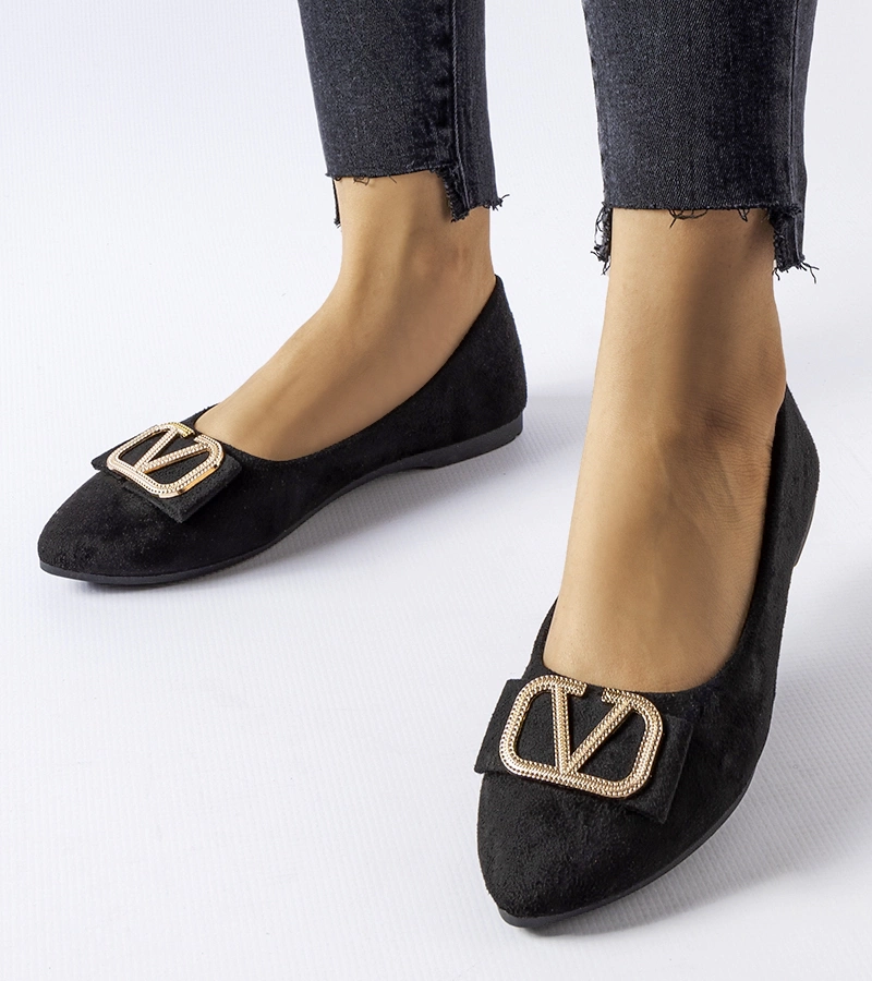 Čierne balerínky s ozdobnou sponkou Secondo