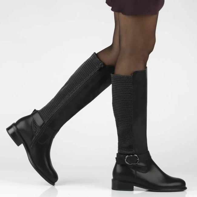 Čierne čižmy s elastickým zvrškom a ozdobnou prackou Zendaia