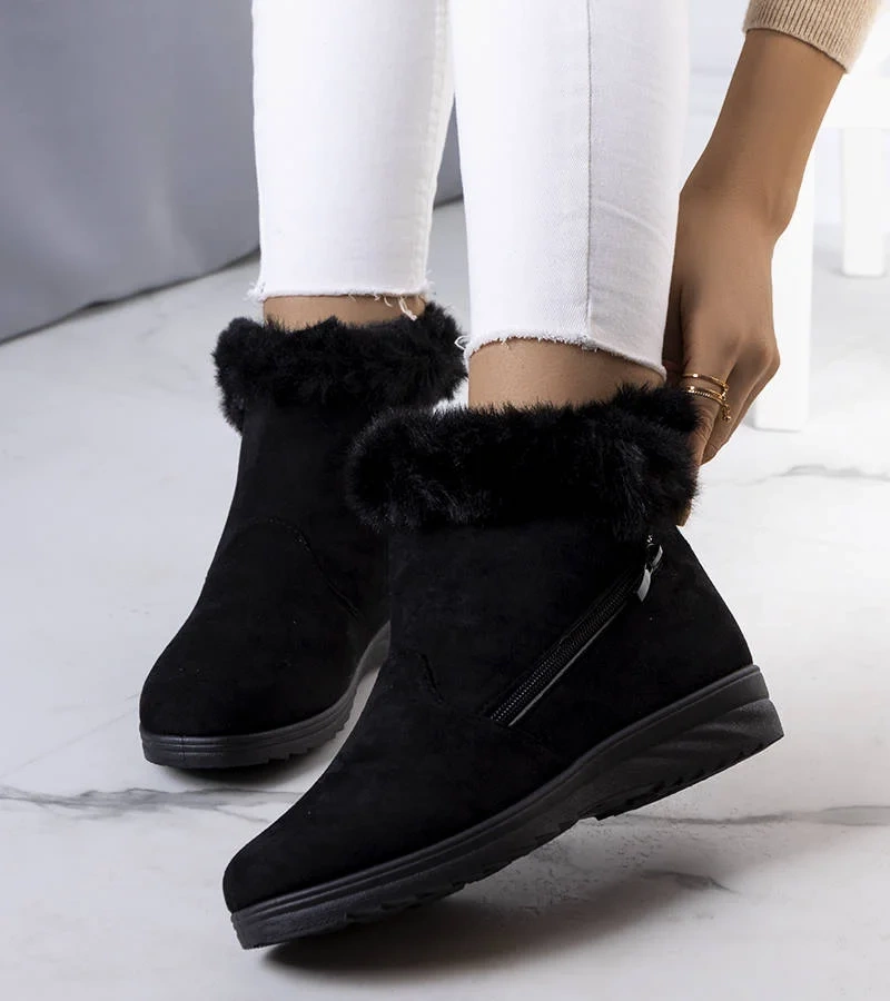 Čierne zateplené snehové topánky z umelej kožušiny od spoločnosti Crina