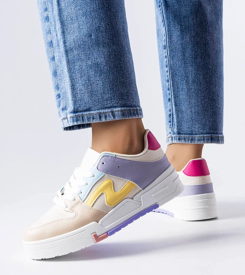 Béžové topánky na hrubšej podrážke od spoločnosti Harter