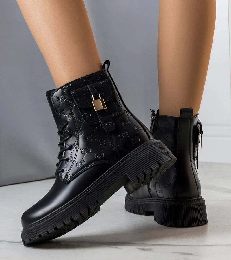 Čierne zateplené traperské topánky Coal