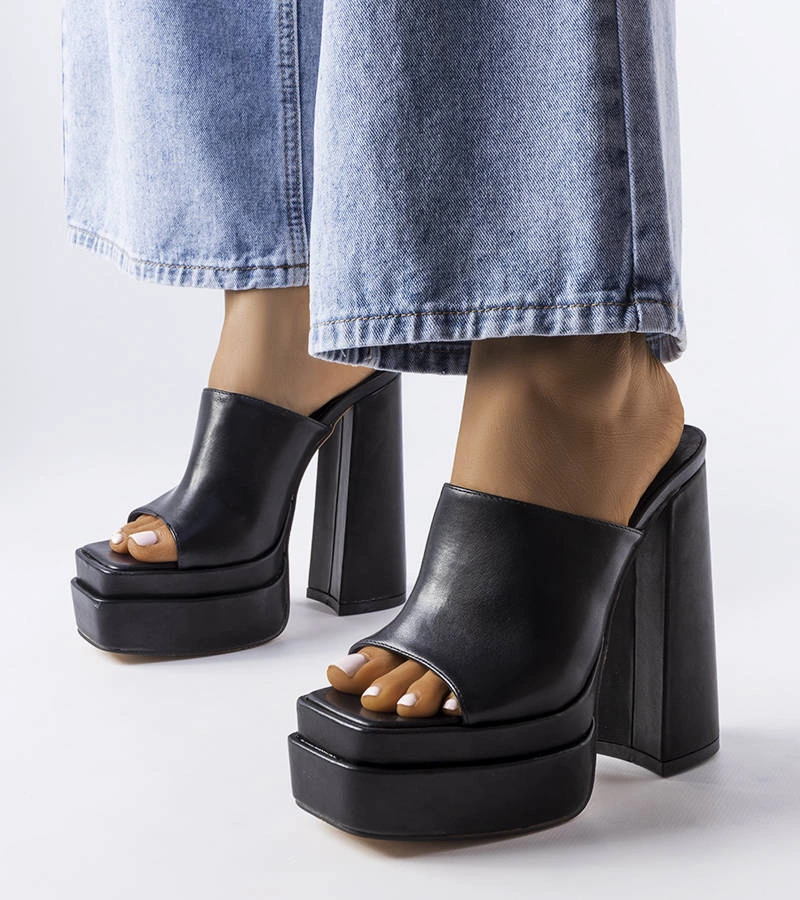 Čierne žabky na vysokom podpätku Mercure