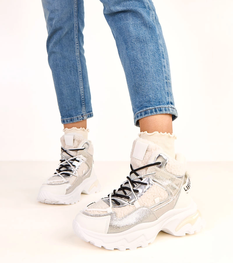 Biele šnurovacie tenisky s kožušinkou Perry