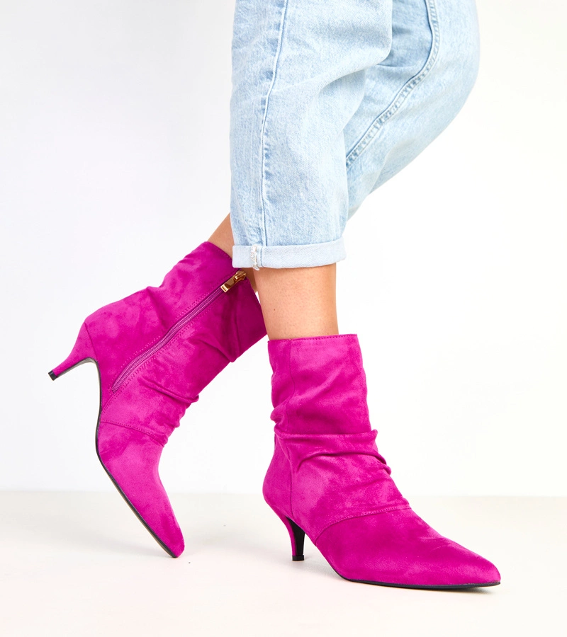 Ružové členkové topánky na nízkom podpätku s riasením Karen