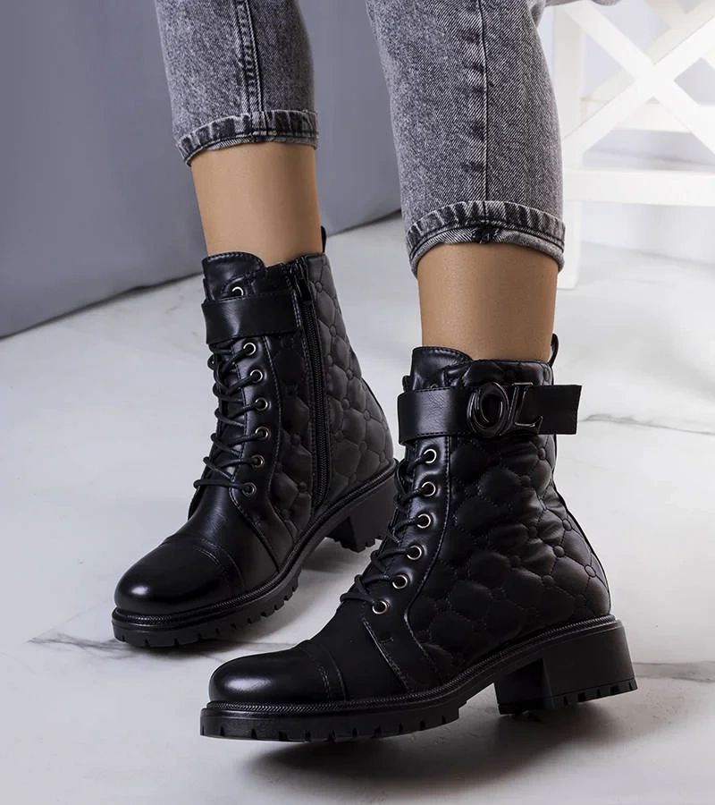 Čierne zateplené botki prešívané Arseny