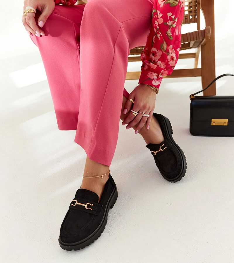 Čierne semišové mokasíny s prackou Barbara