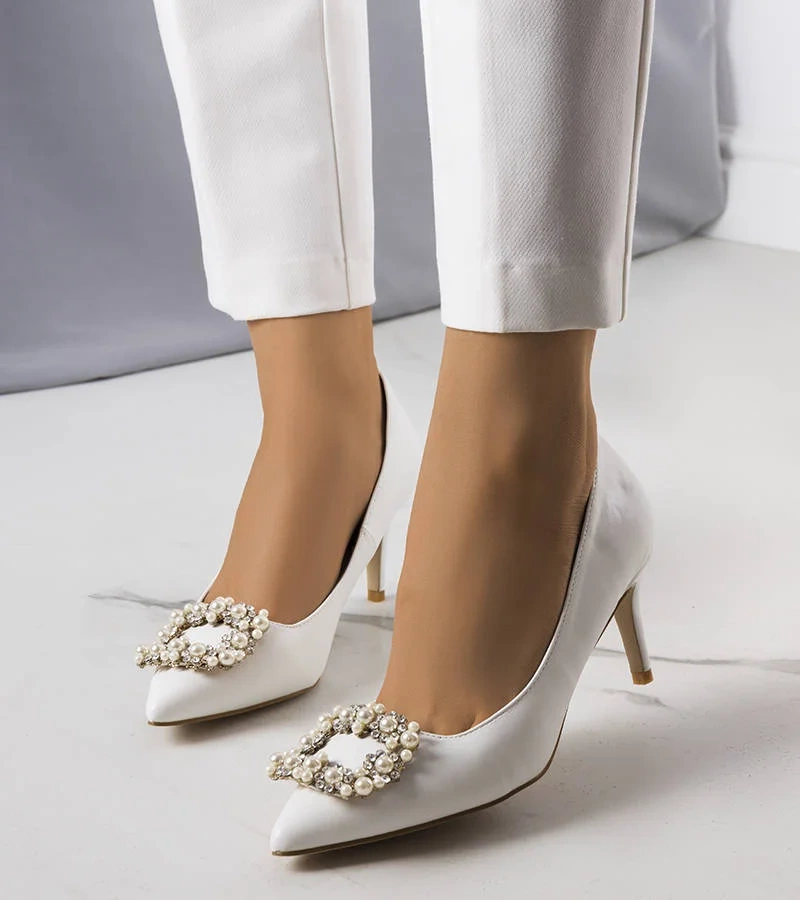 Biele lodičky na podpätku Lukis