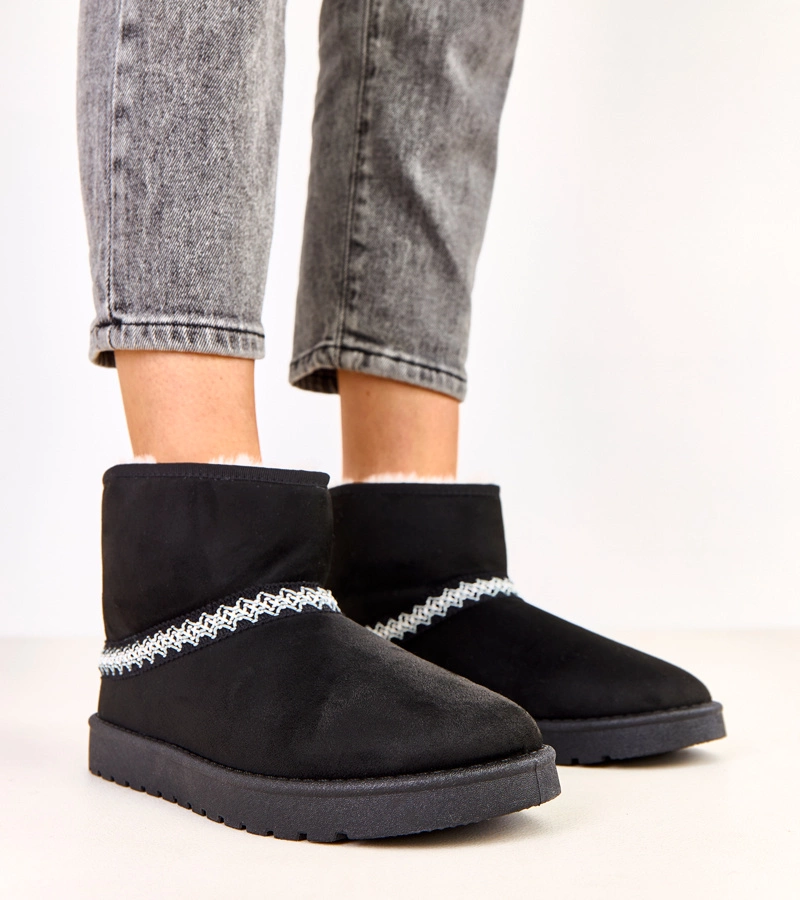 Čierne nízke snehule z ekosemišu Karolla