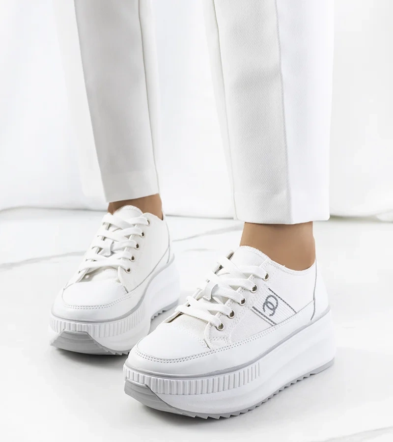 Biele tenisky na vysokej podrážke od Barsu