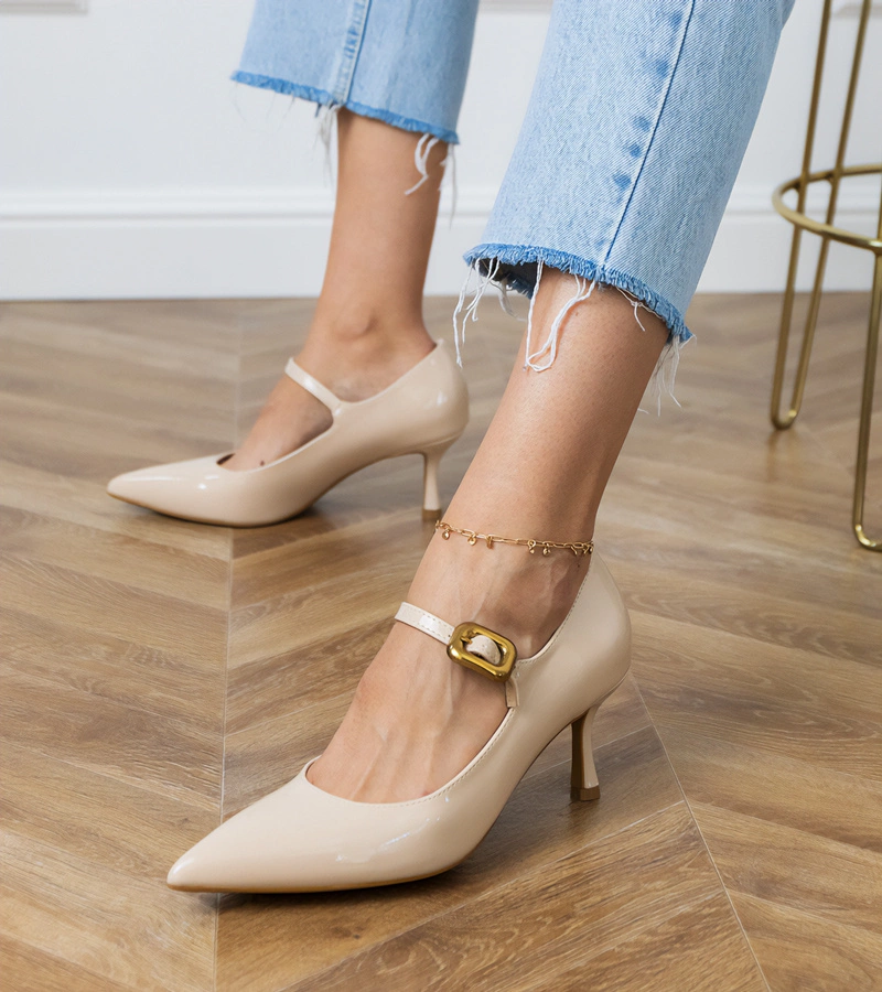 Béžové klasické lodičky s ozdobnou sponou Helli