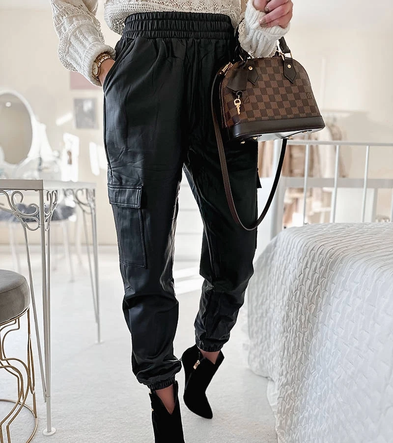 Čierne bežecké nohavice z umelej kože Oriel