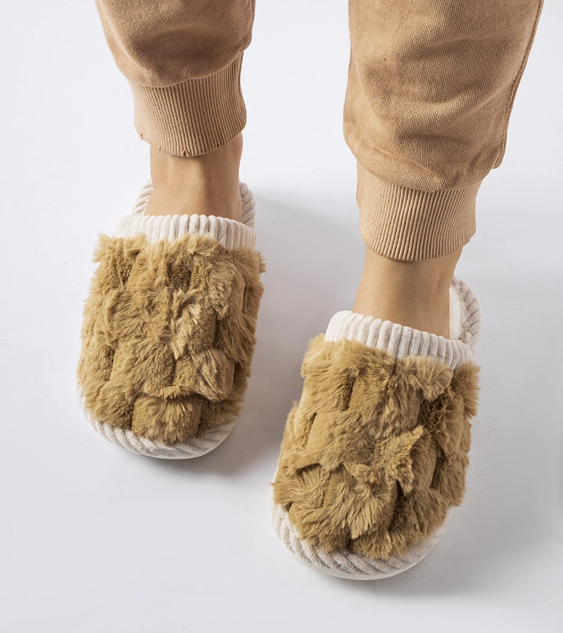 Bežové zateplené dámske papuče Crissa